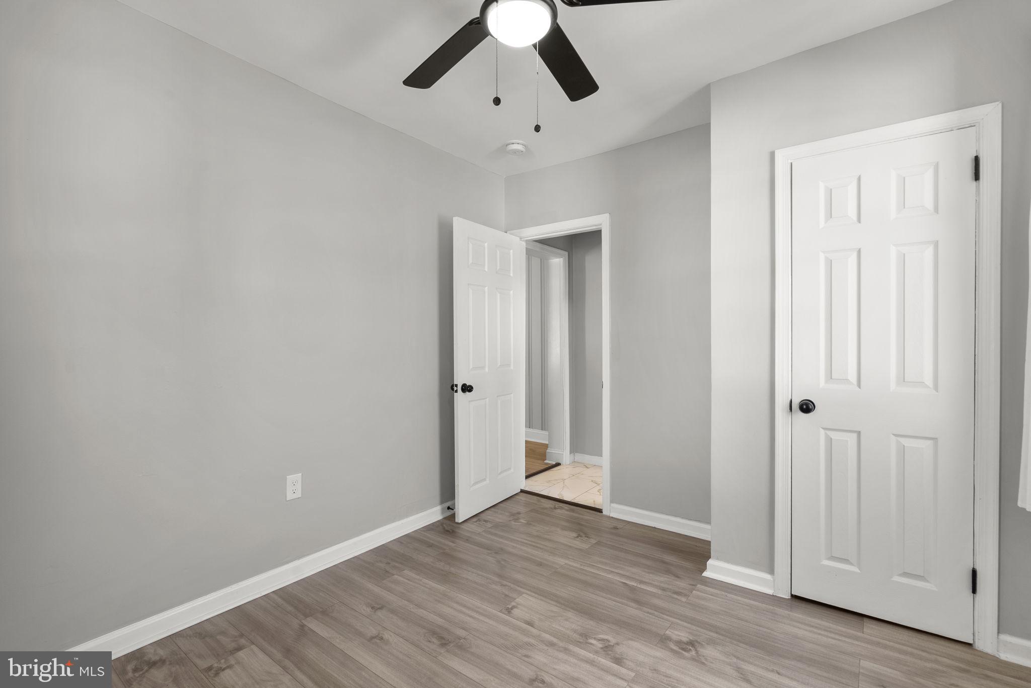 COLMAR MANOR - Residential