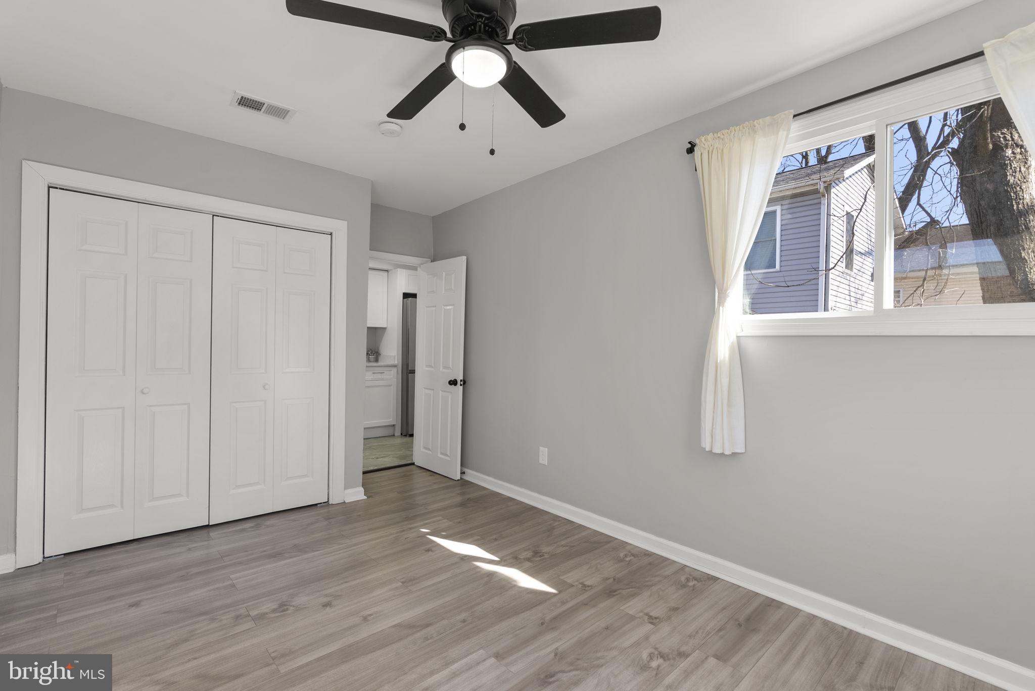 COLMAR MANOR - Residential