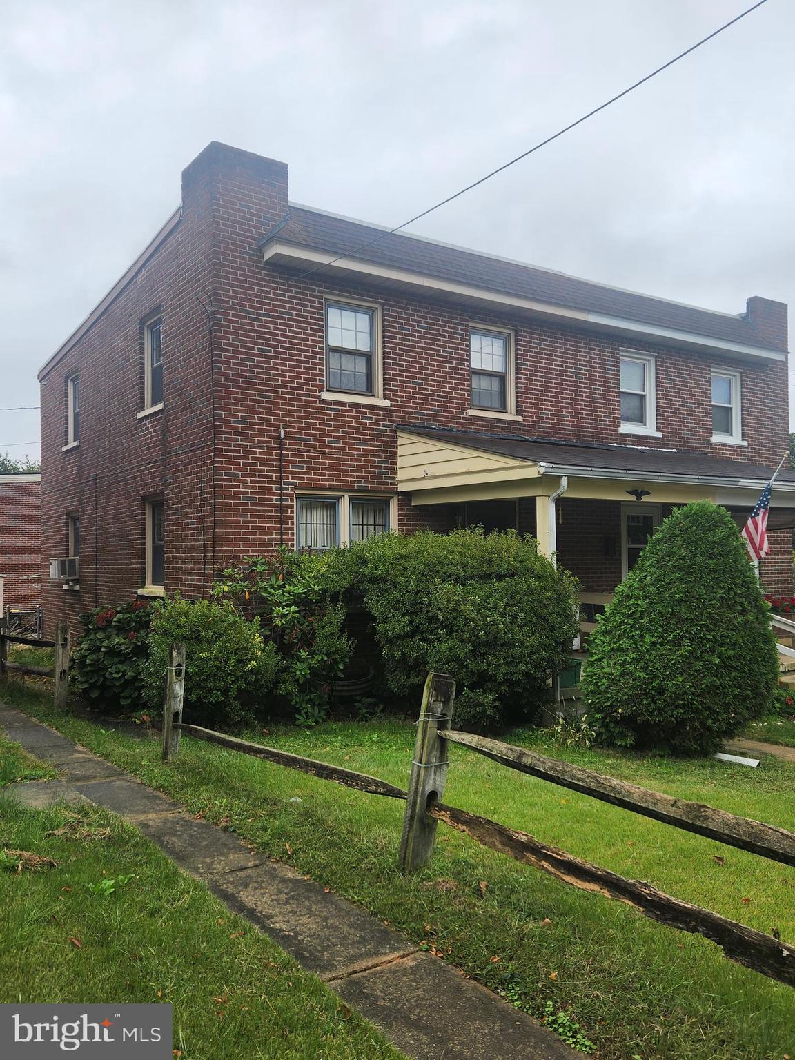 1052 UNION STREET