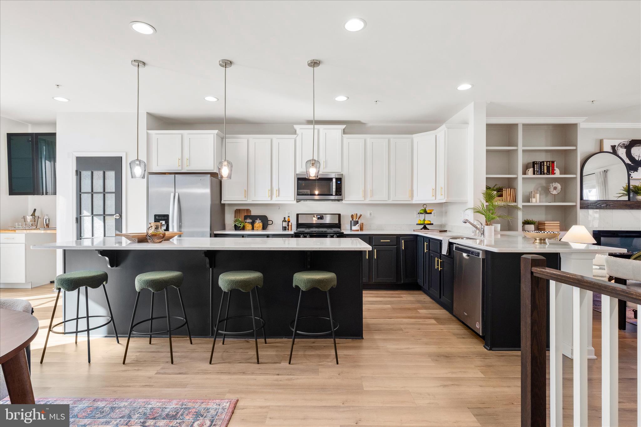 6113 LEMON GRASS LANE