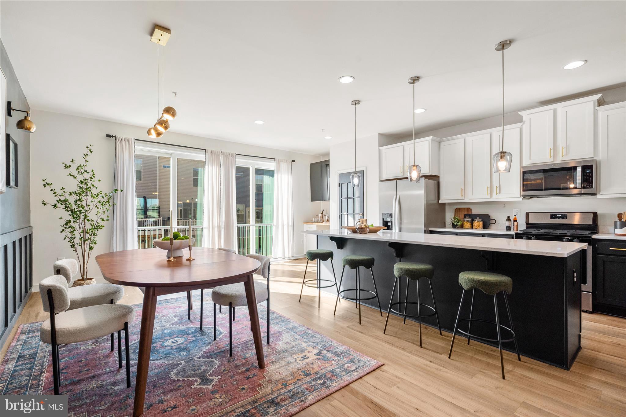 6113 LEMON GRASS LANE