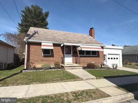 566 BAER AVENUE HANOVER PA 17331