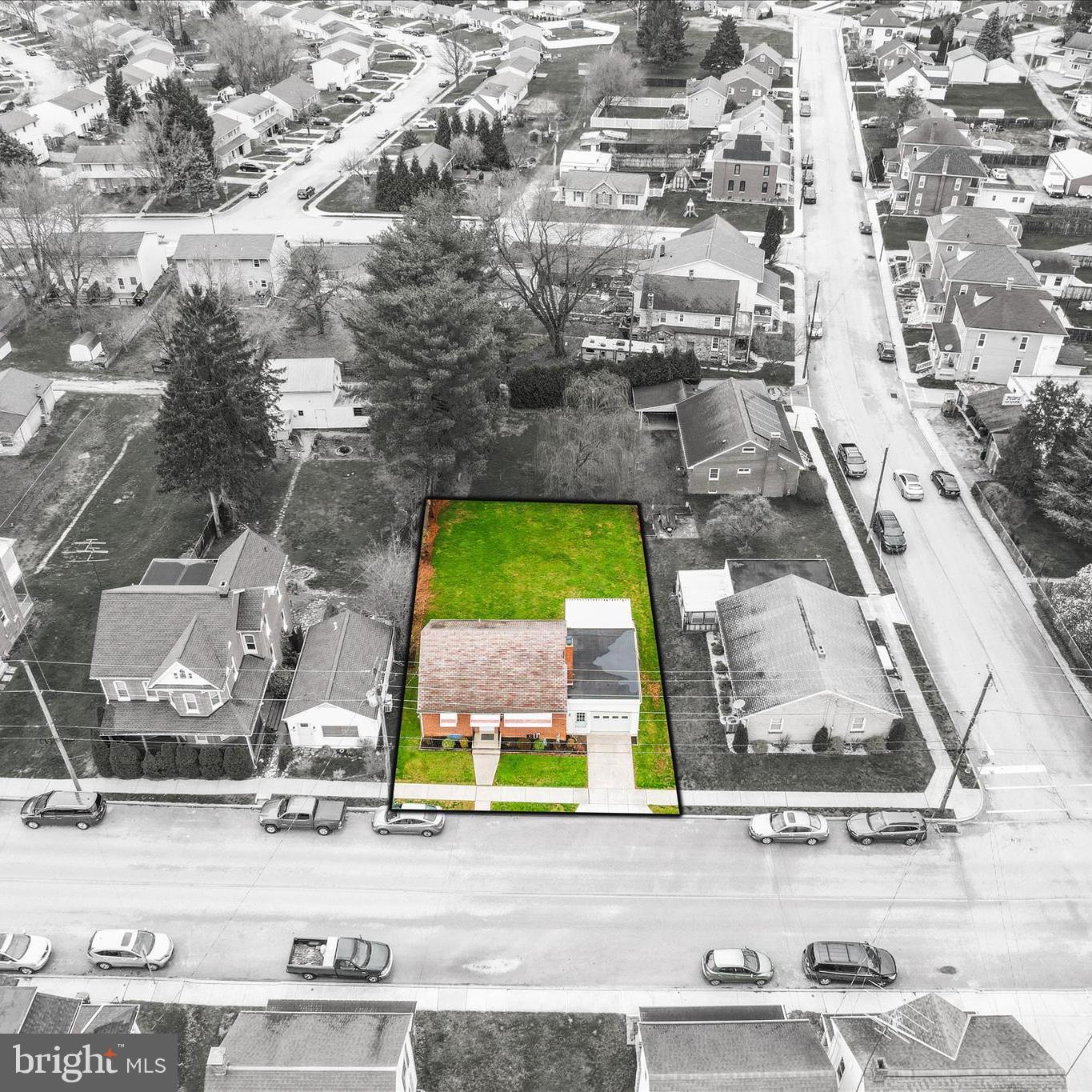 BAER AVE PLAYGROUND - Residential