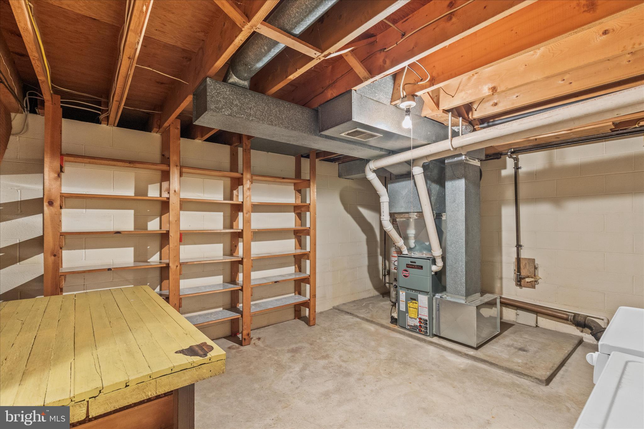 BAER AVE PLAYGROUND - Residential