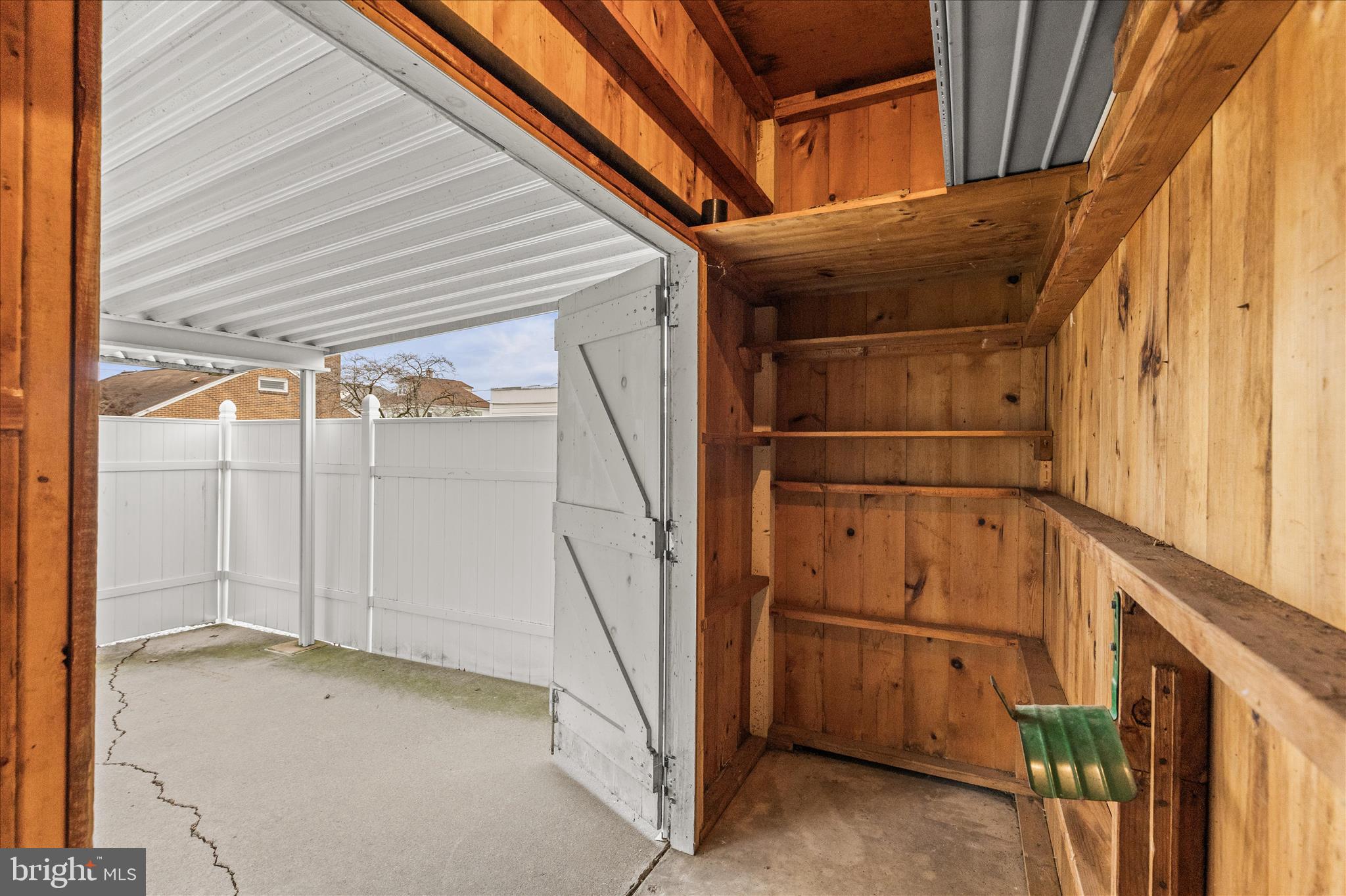 BAER AVE PLAYGROUND - Residential