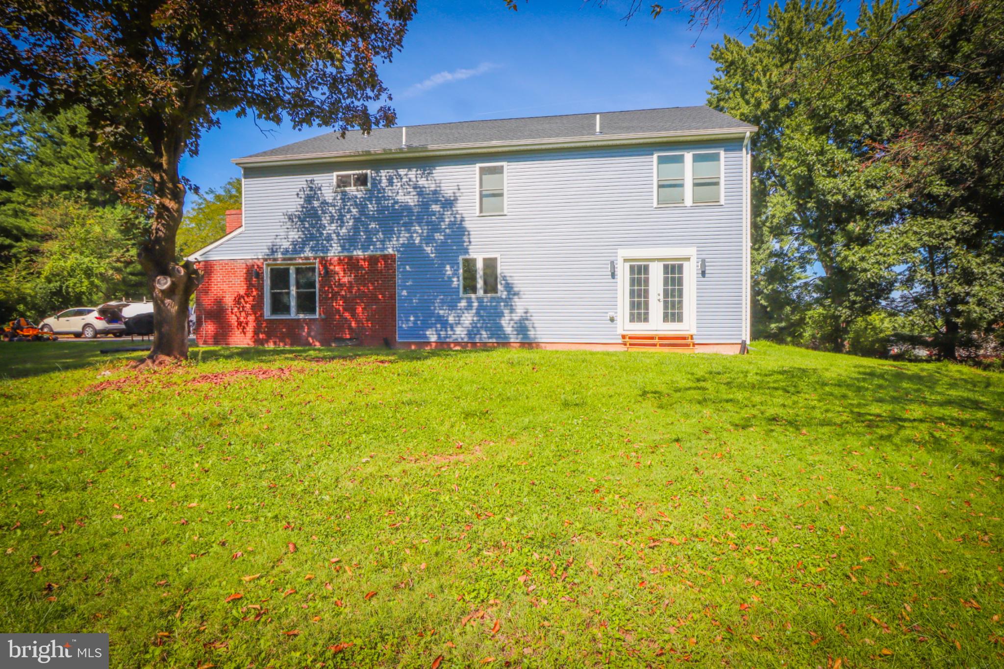279 SCHOOLHOUSE ROAD