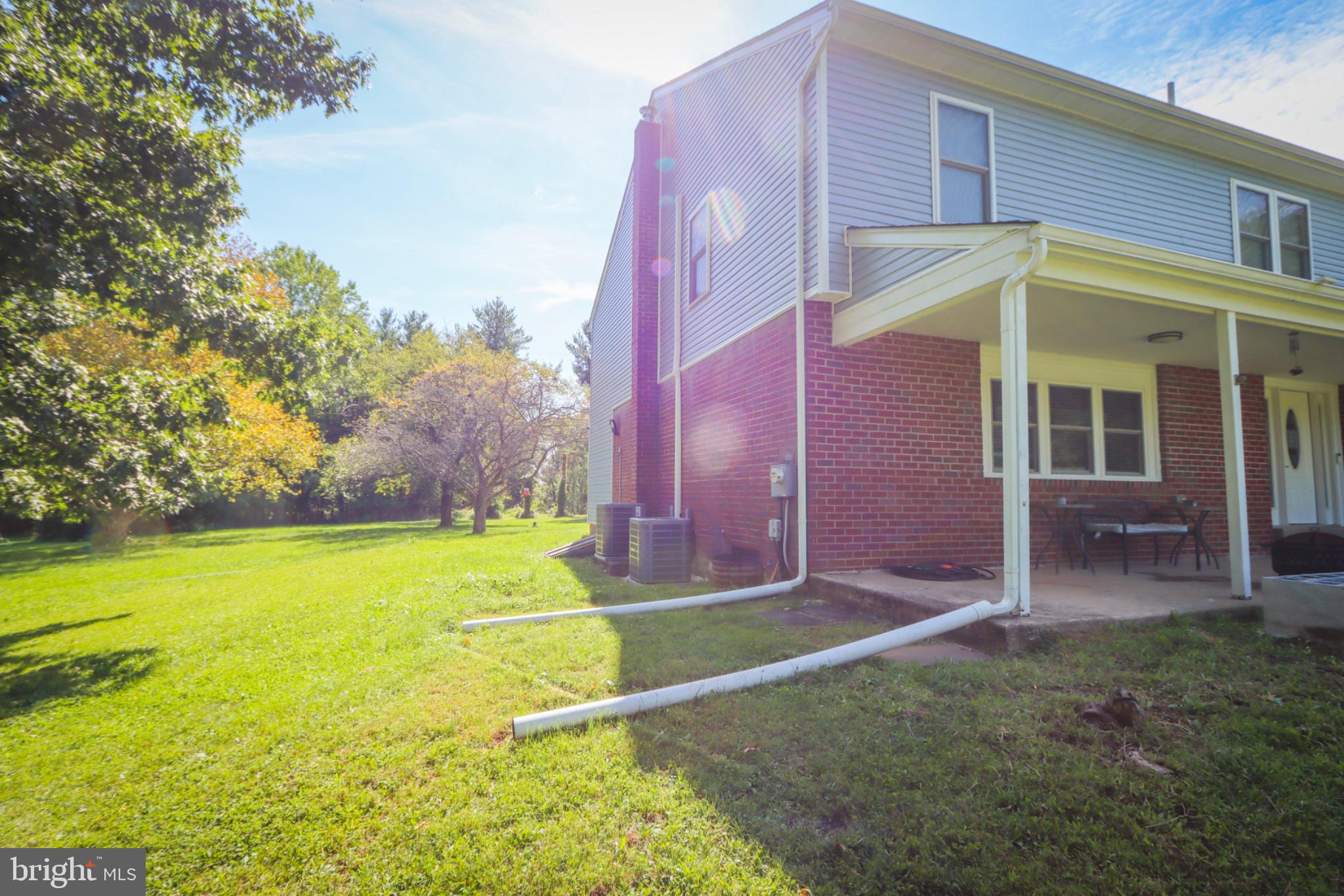 279 SCHOOLHOUSE ROAD