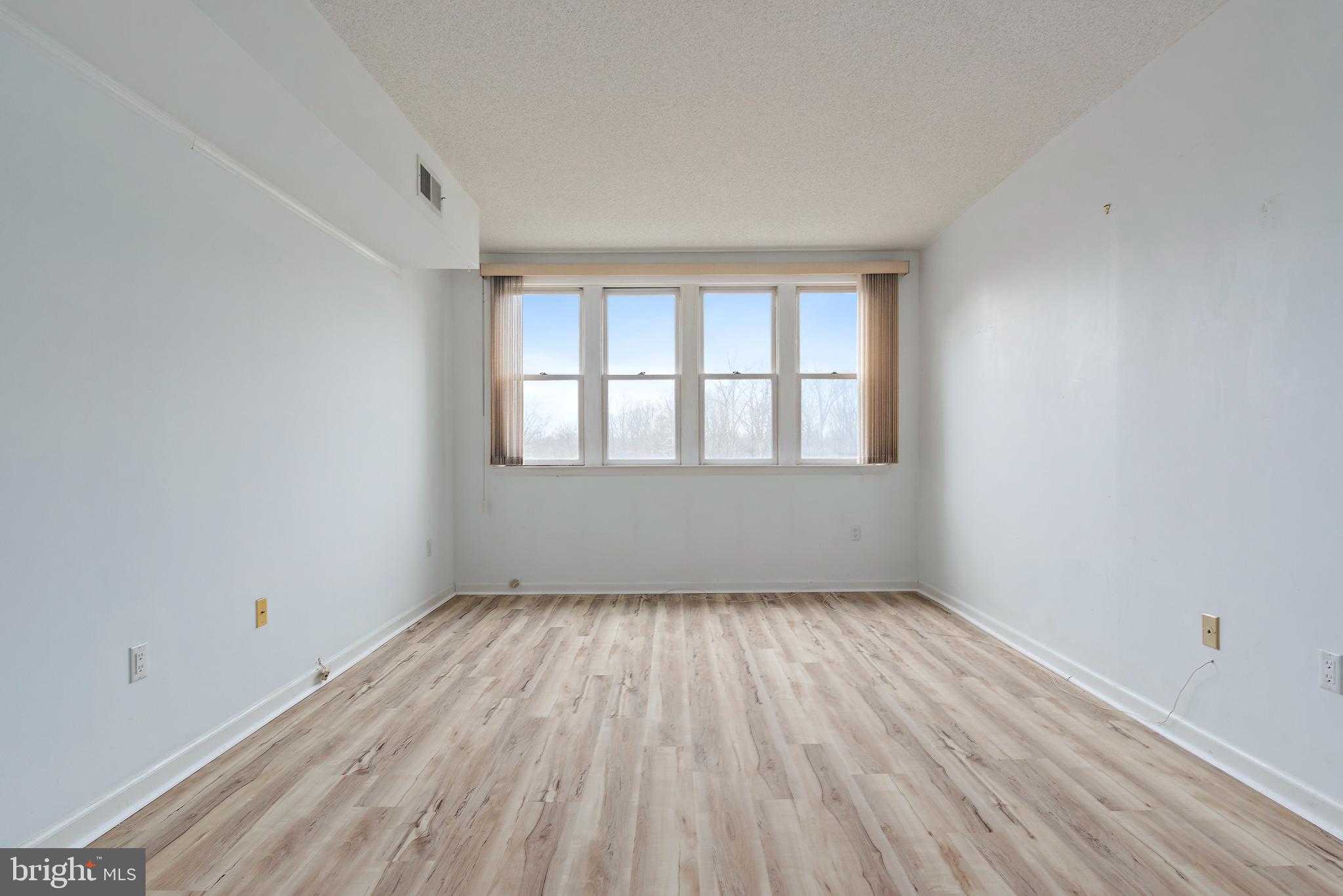 HERITAGE HARBOUR - Residential