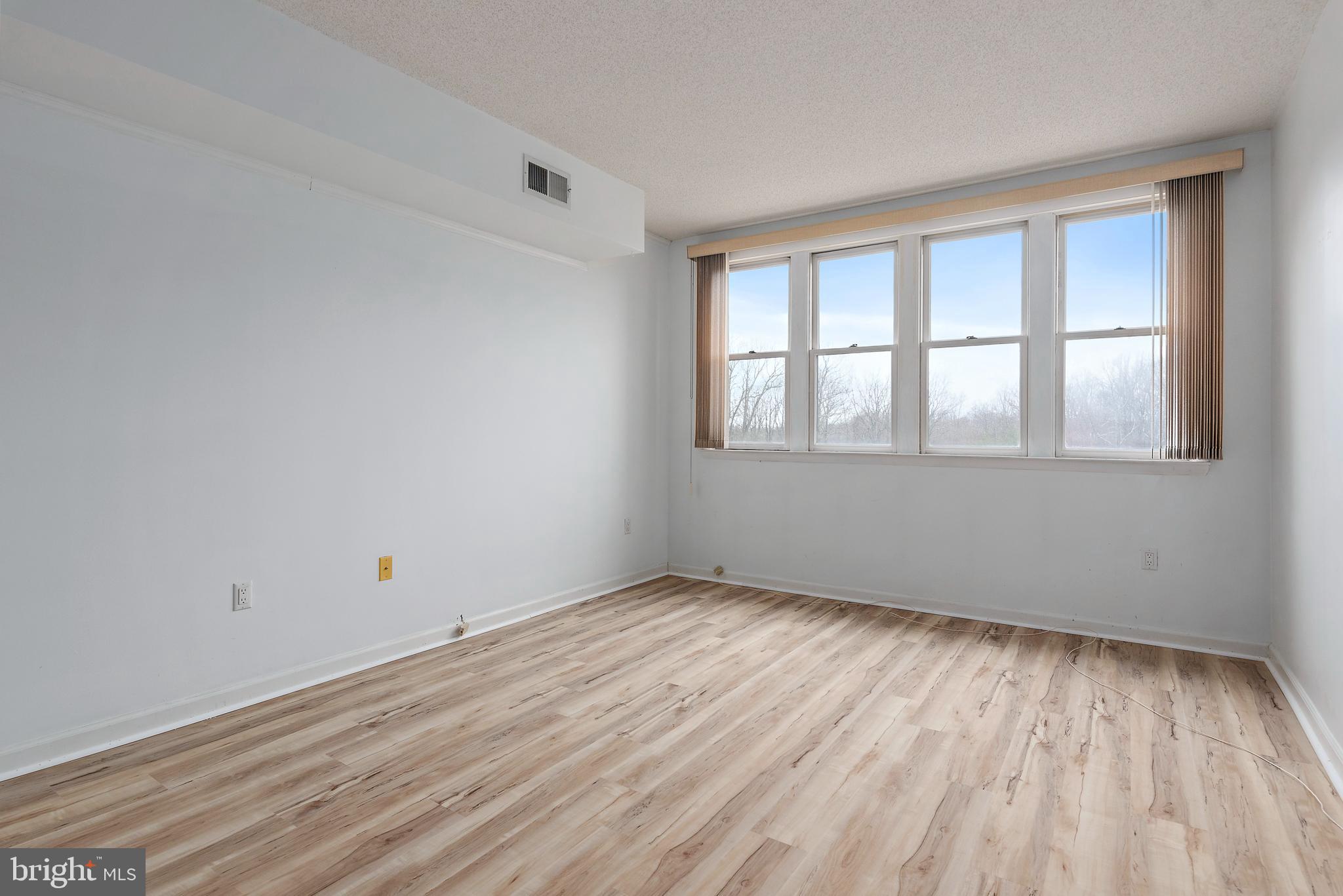 HERITAGE HARBOUR - Residential