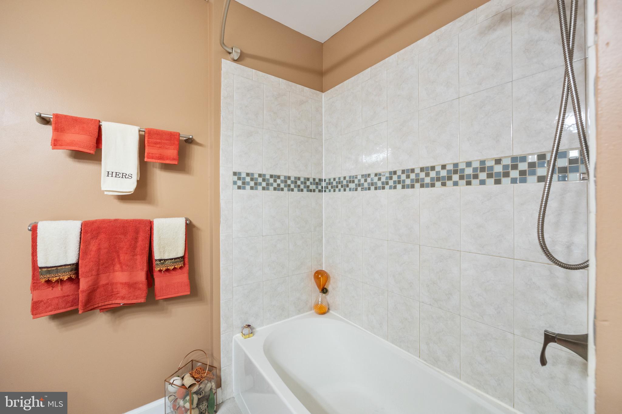 MARLTON TOWN CENTER - Residential Lease