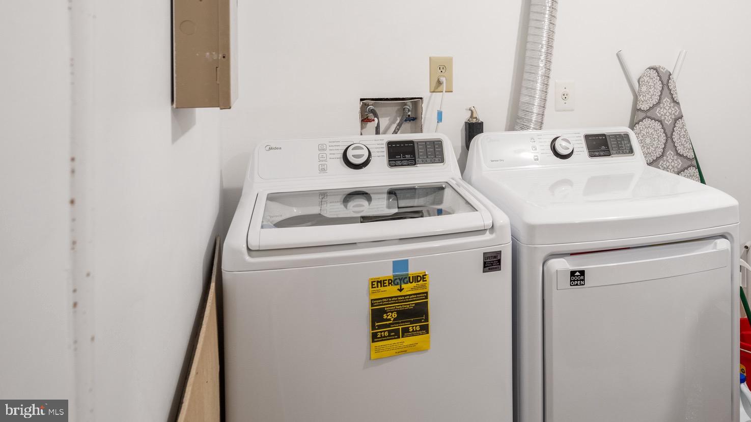 MARLTON TOWN CENTER - Residential Lease