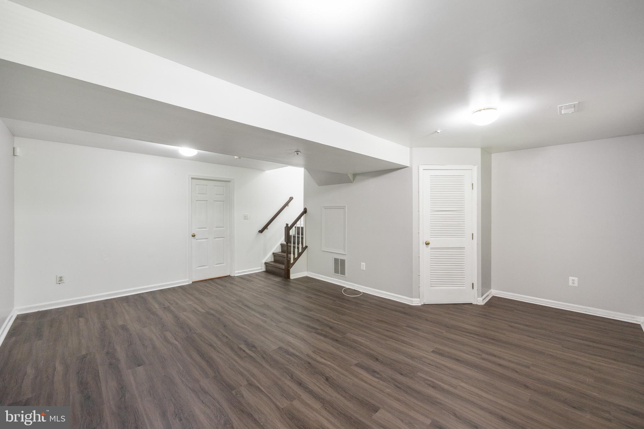 MARLTON TOWN CENTER - Residential Lease