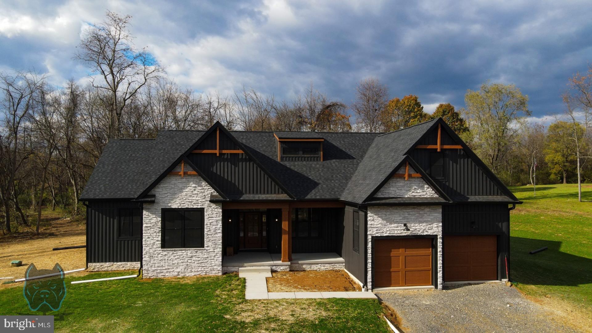 234 STORMFIELD DRIVE W