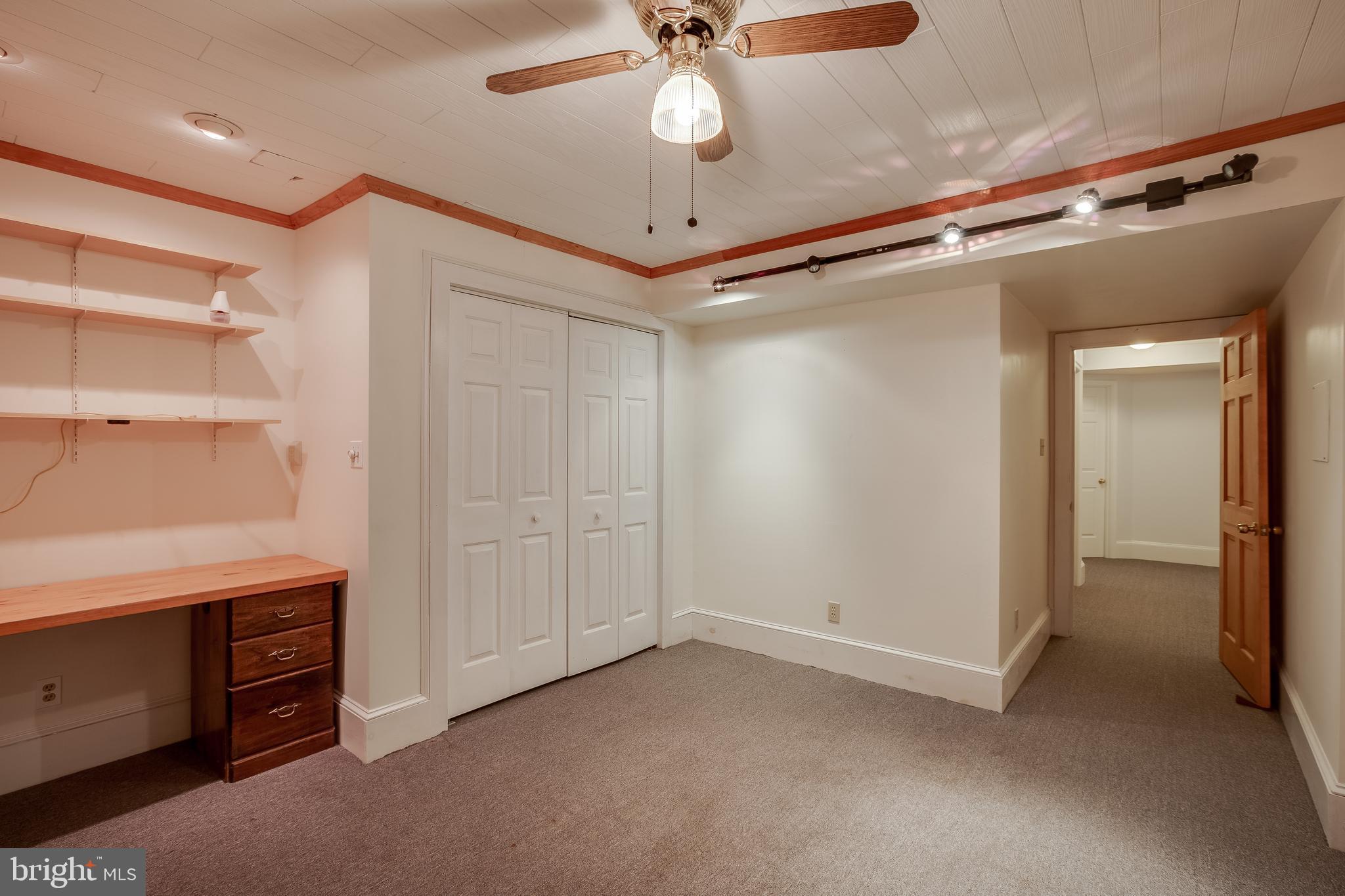 GOSHEN HUNT - Residential