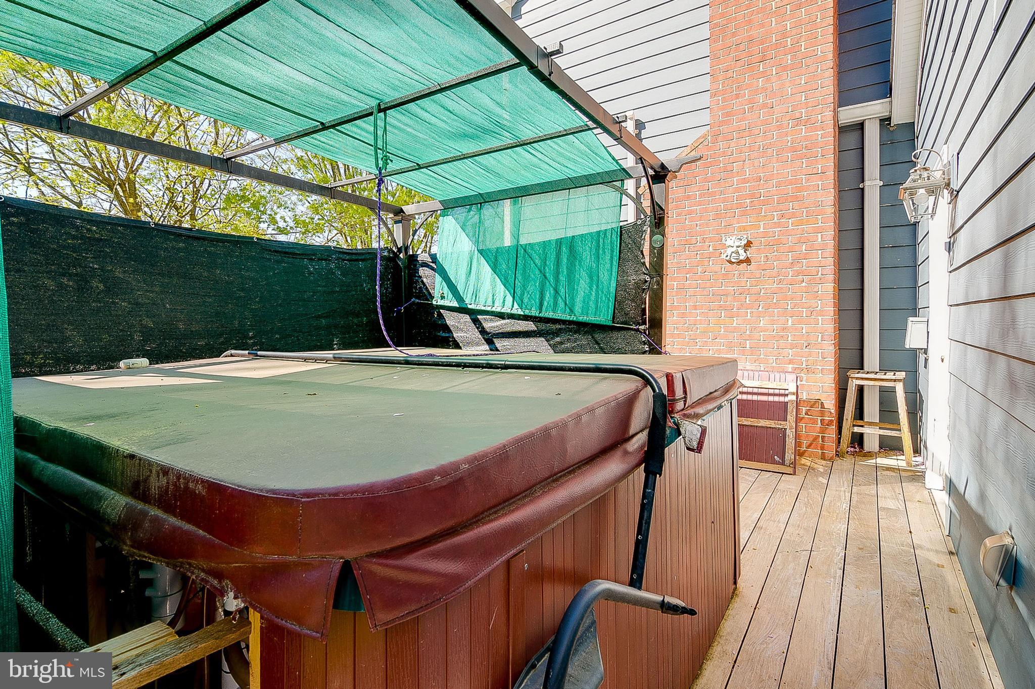 GOSHEN HUNT - Residential