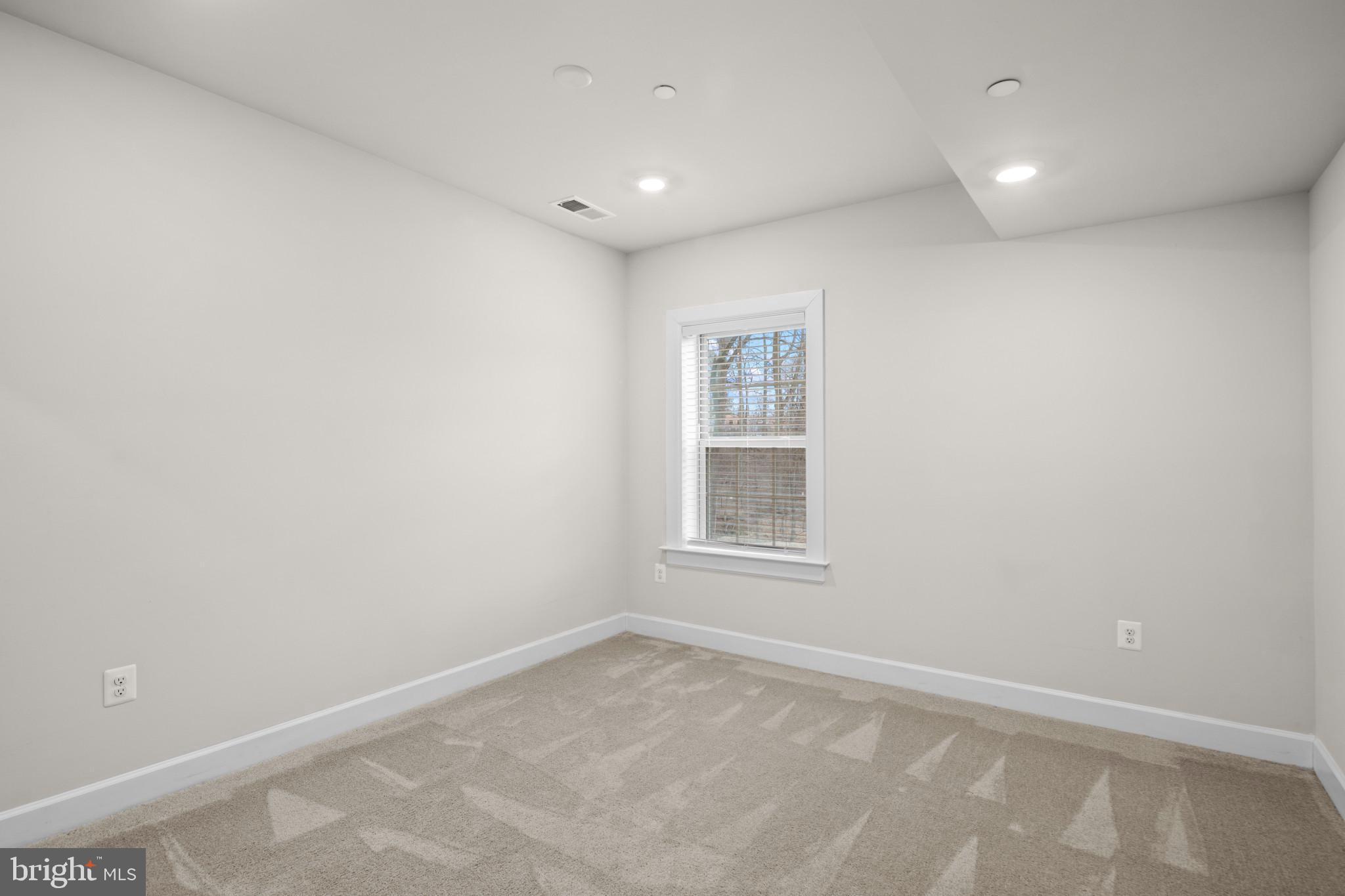 CEDAR CREEK - Residential