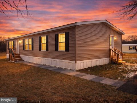 Homes For Sale - 15 Ann Street<br/> Union County, MIFFLINBURG, PA 17844