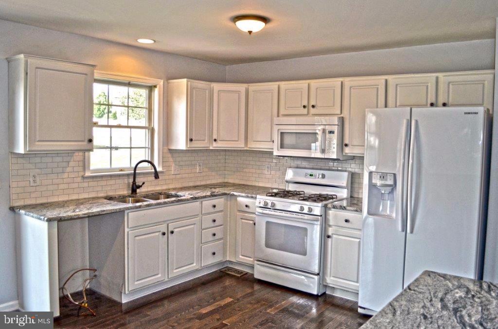 SPRINGBROOK FARMS - Residential