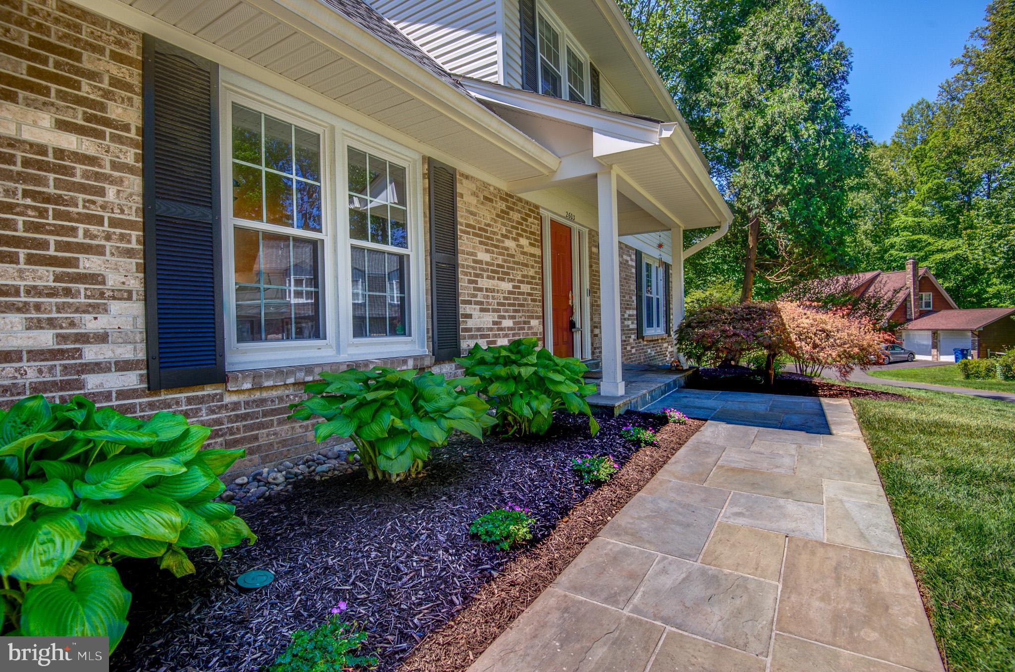 OAKTON GLEN - Residential