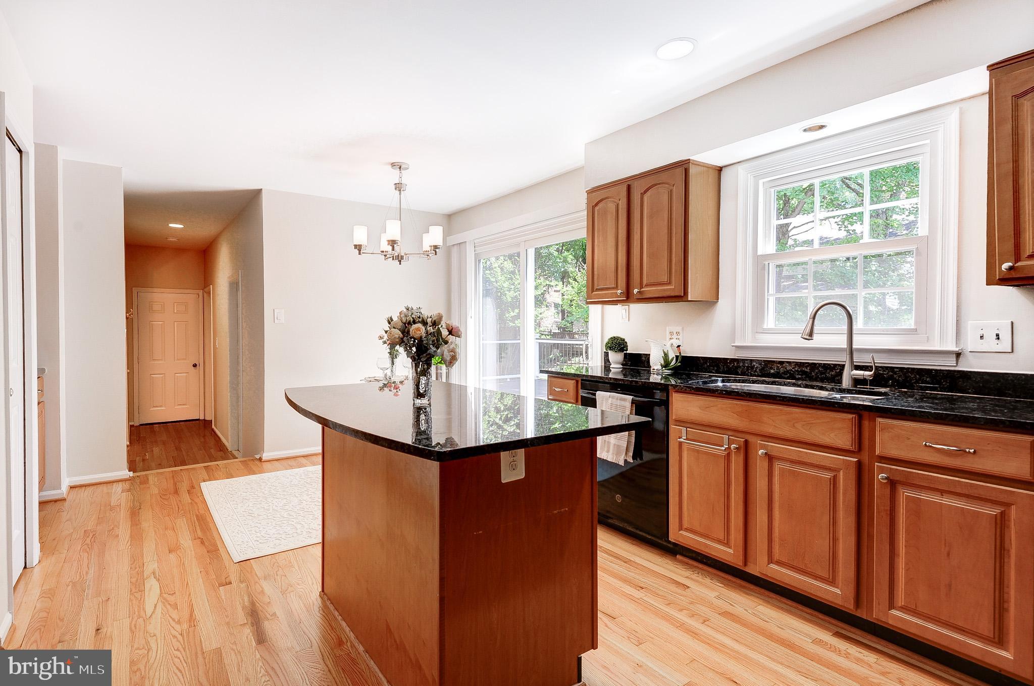 OAKTON GLEN - Residential