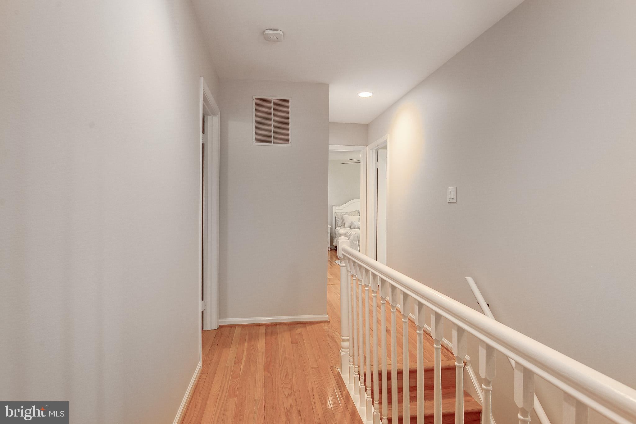 OAKTON GLEN - Residential
