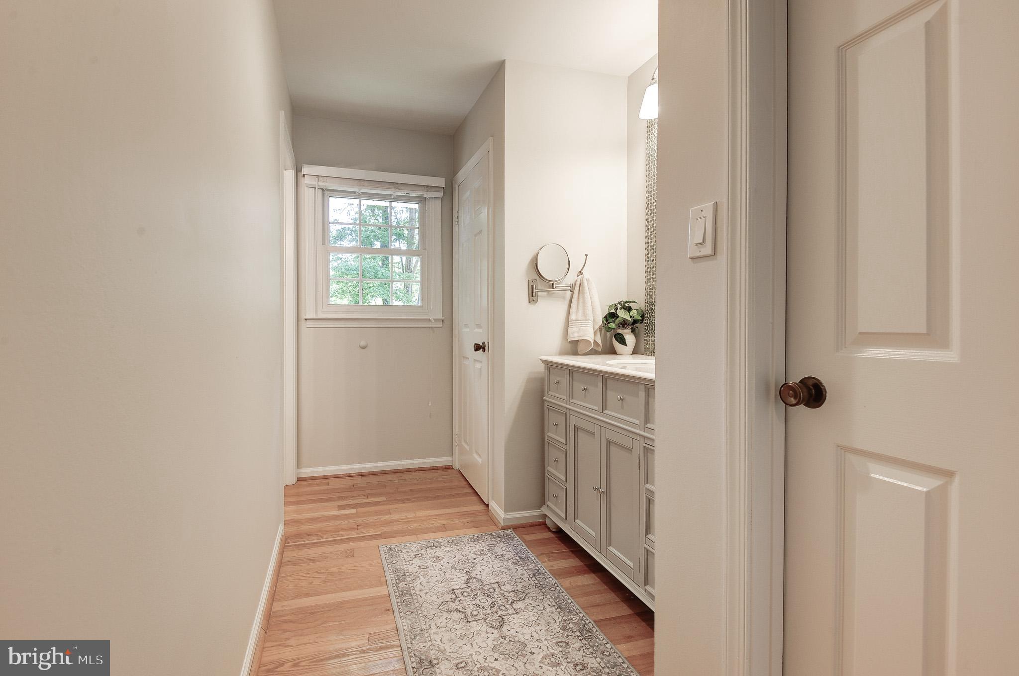 OAKTON GLEN - Residential