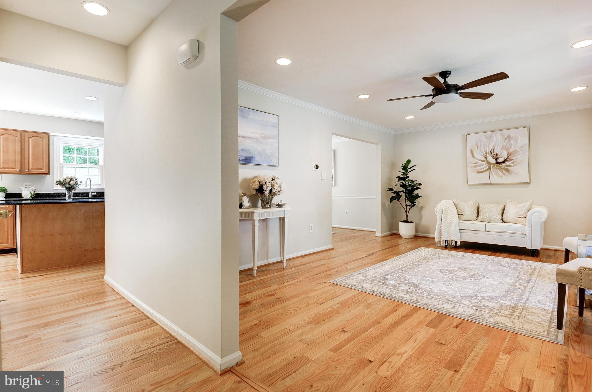 OAKTON GLEN - Residential