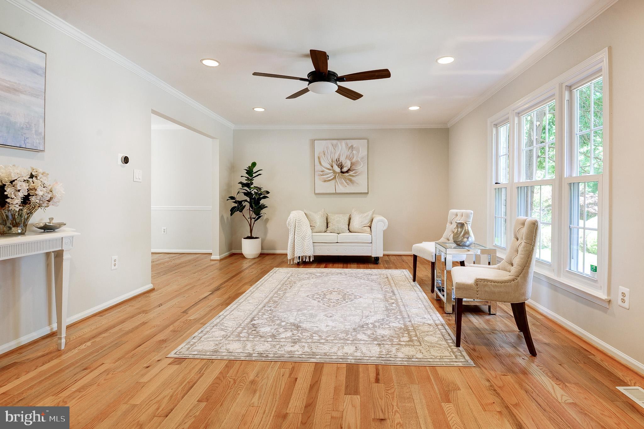 OAKTON GLEN - Residential