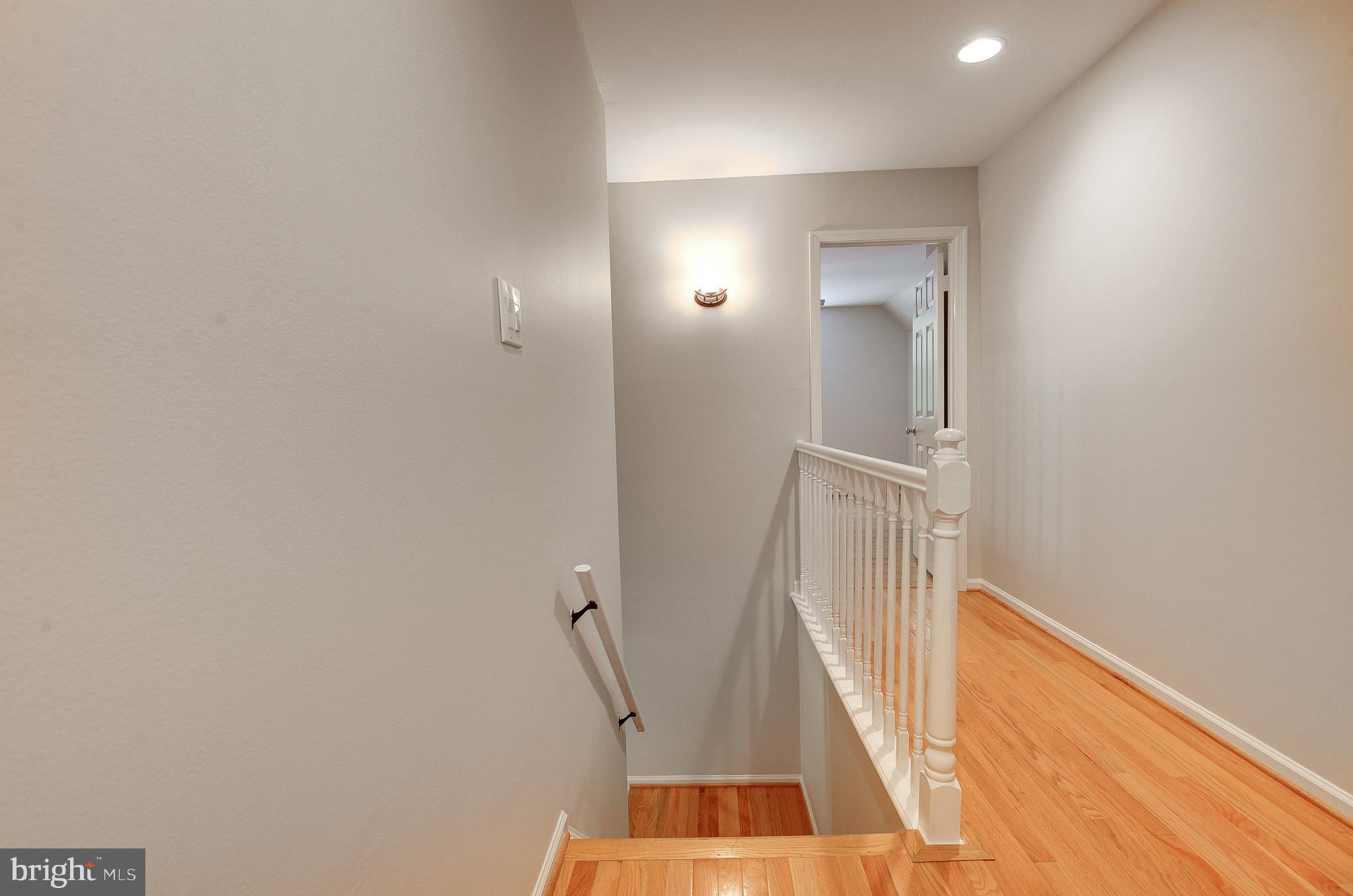 OAKTON GLEN - Residential