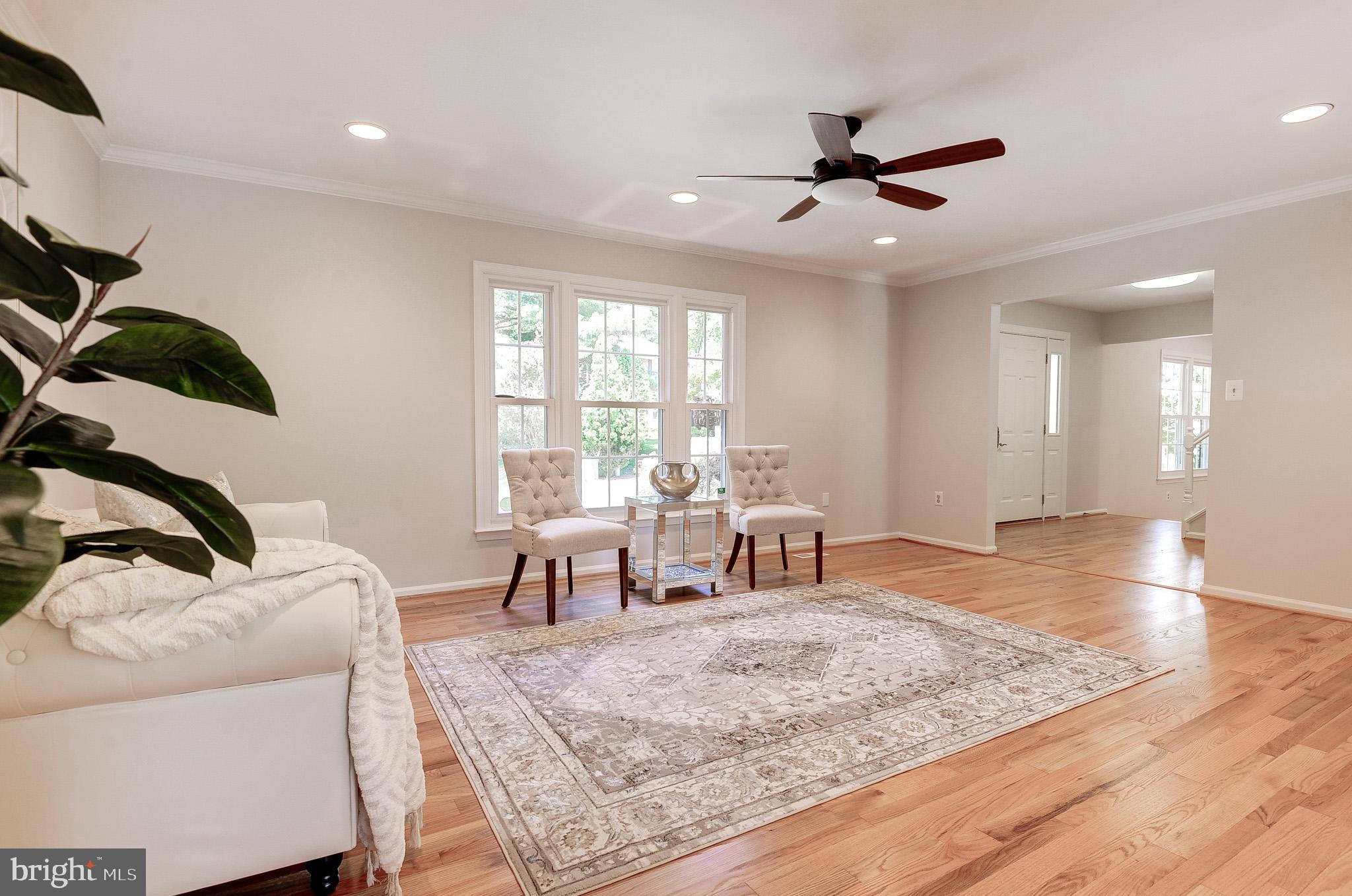 OAKTON GLEN - Residential