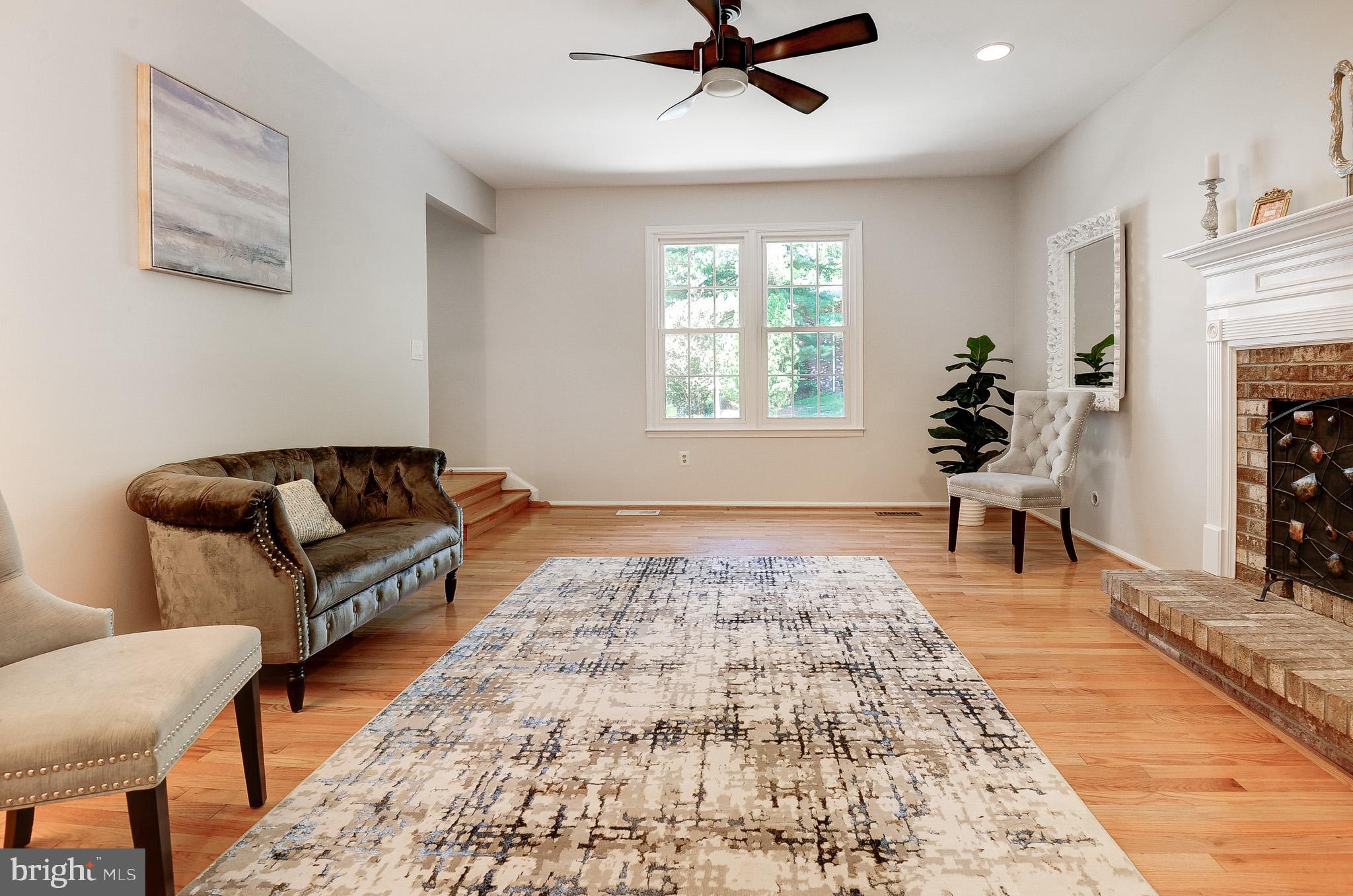 OAKTON GLEN - Residential