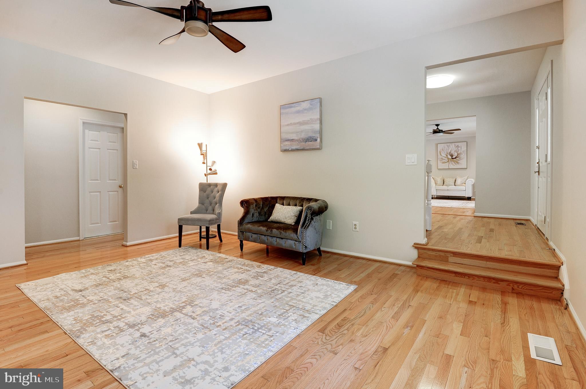 OAKTON GLEN - Residential