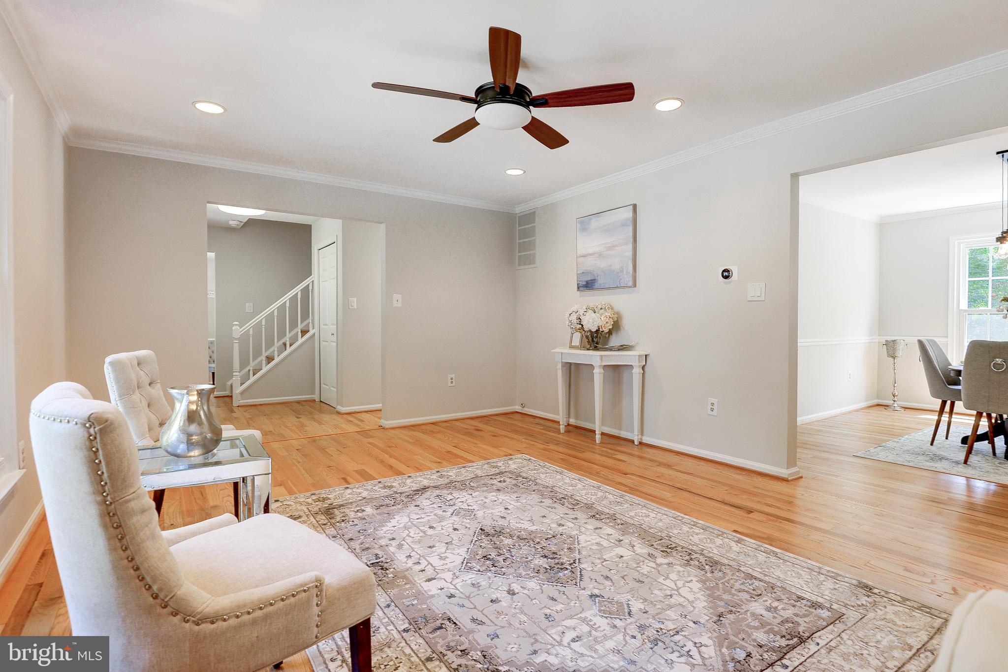 OAKTON GLEN - Residential
