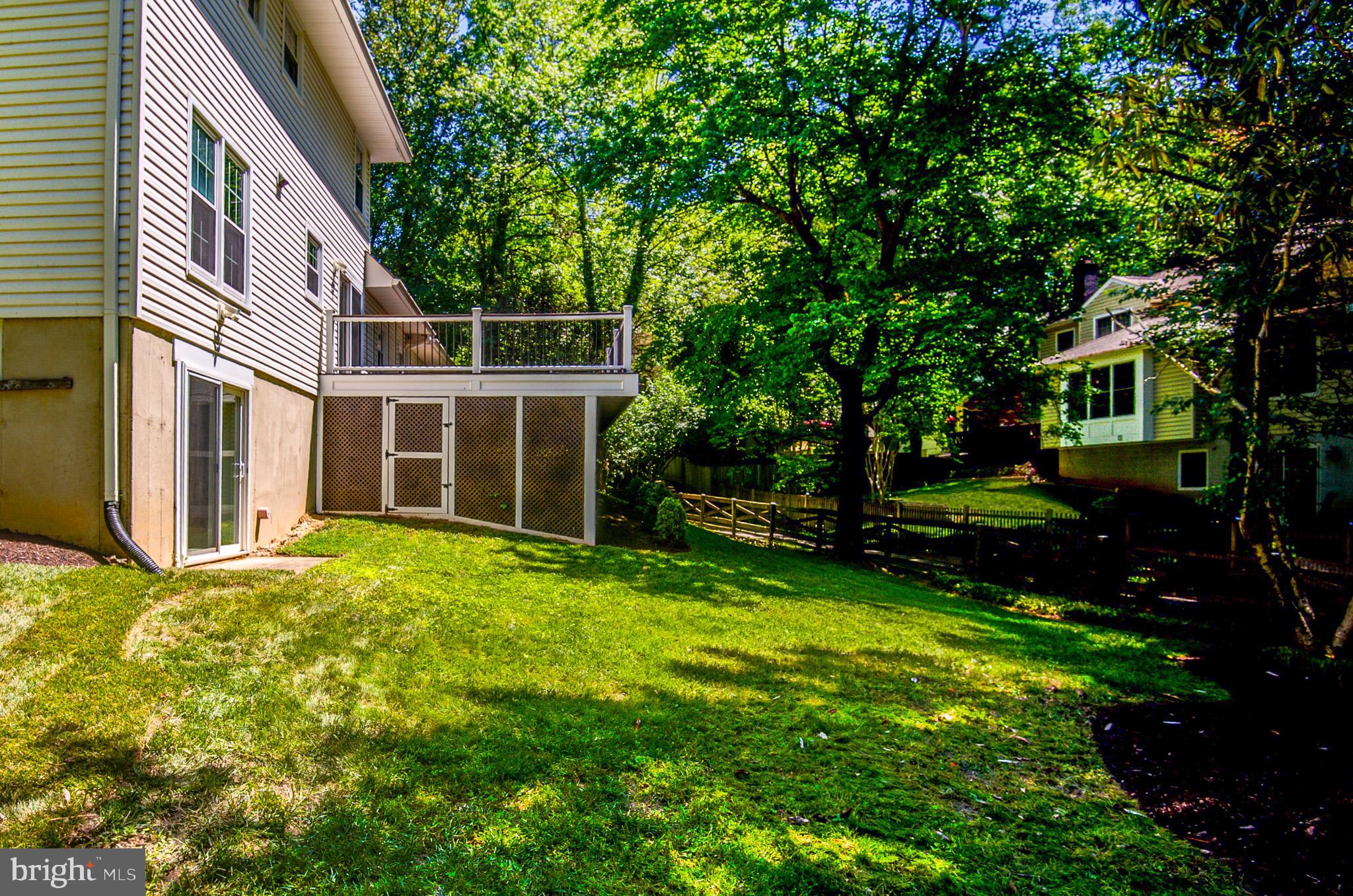 OAKTON GLEN - Residential