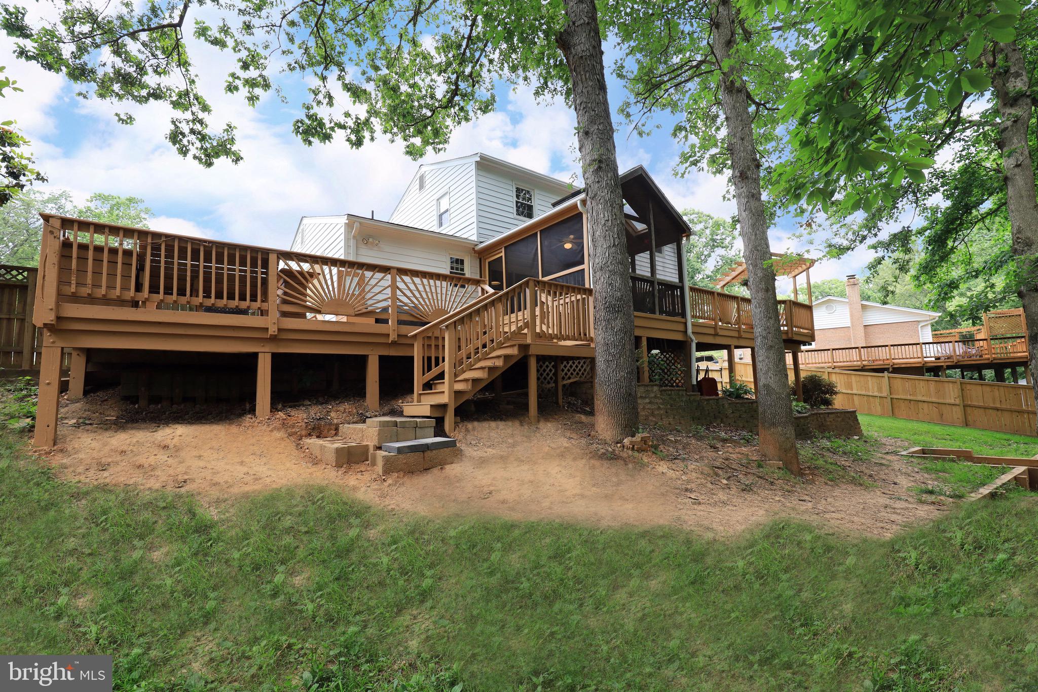 ORANGE HUNT ESTATES - Residential