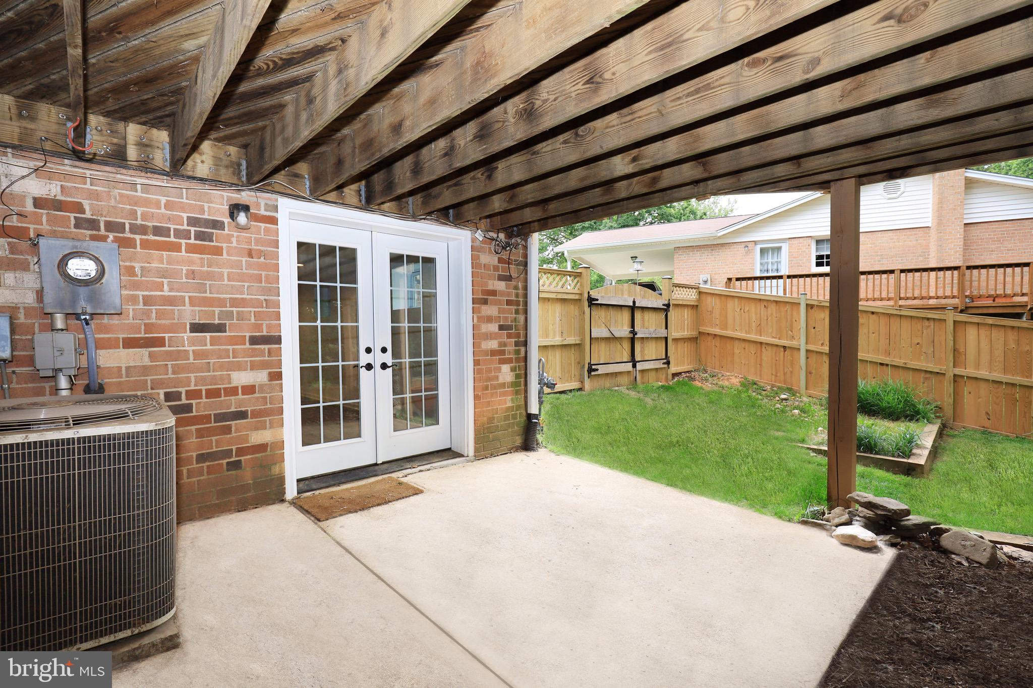 ORANGE HUNT ESTATES - Residential