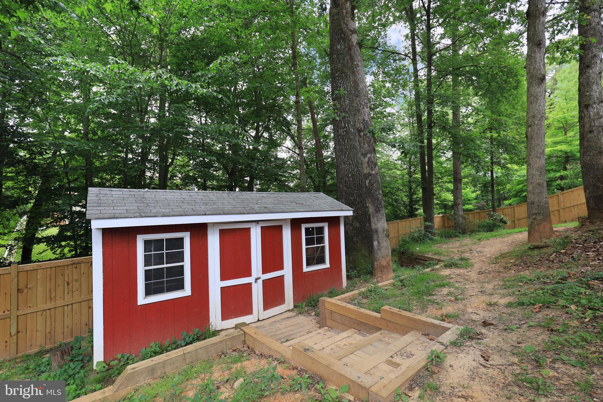 ORANGE HUNT ESTATES - Residential