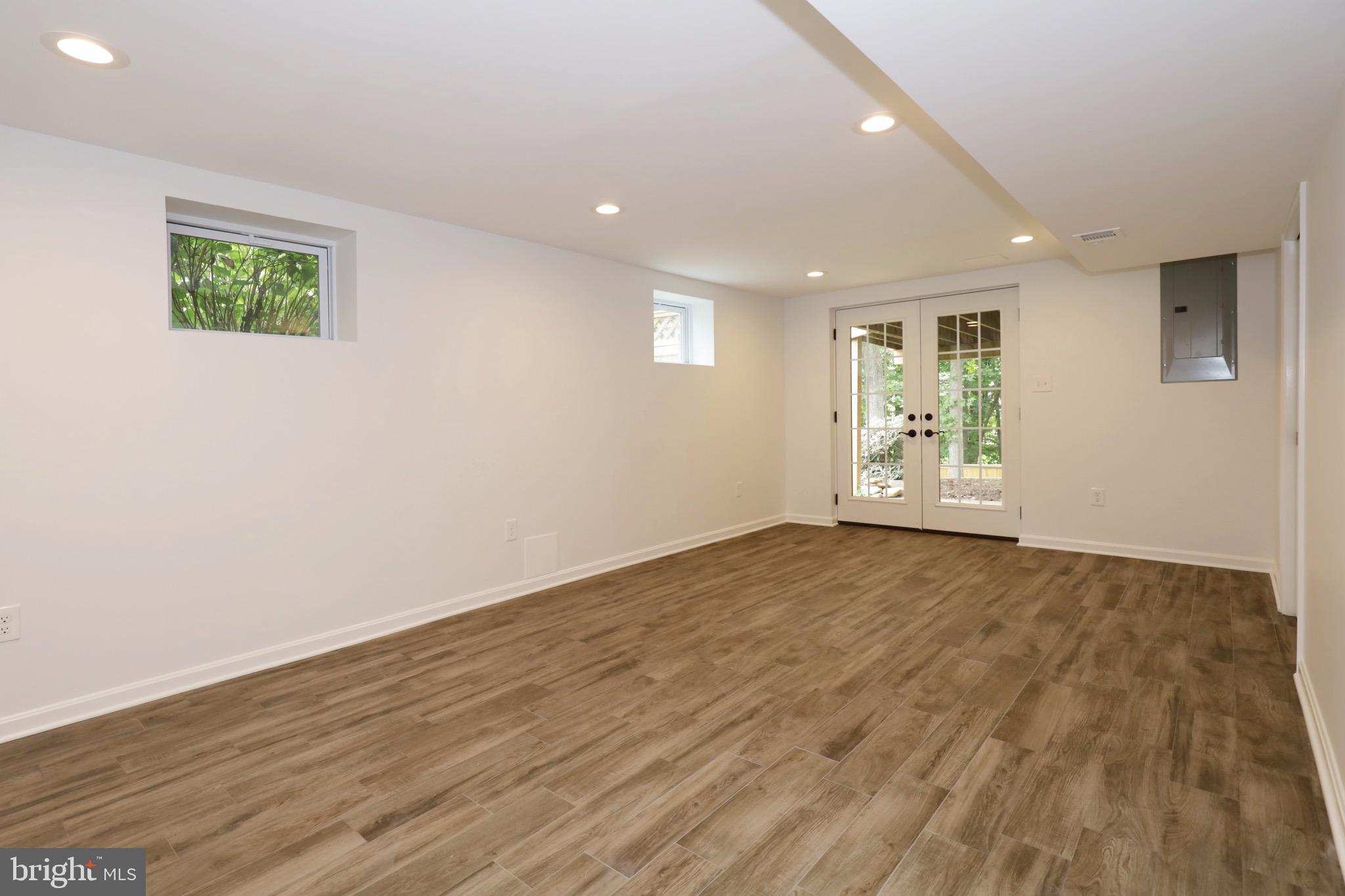 ORANGE HUNT ESTATES - Residential