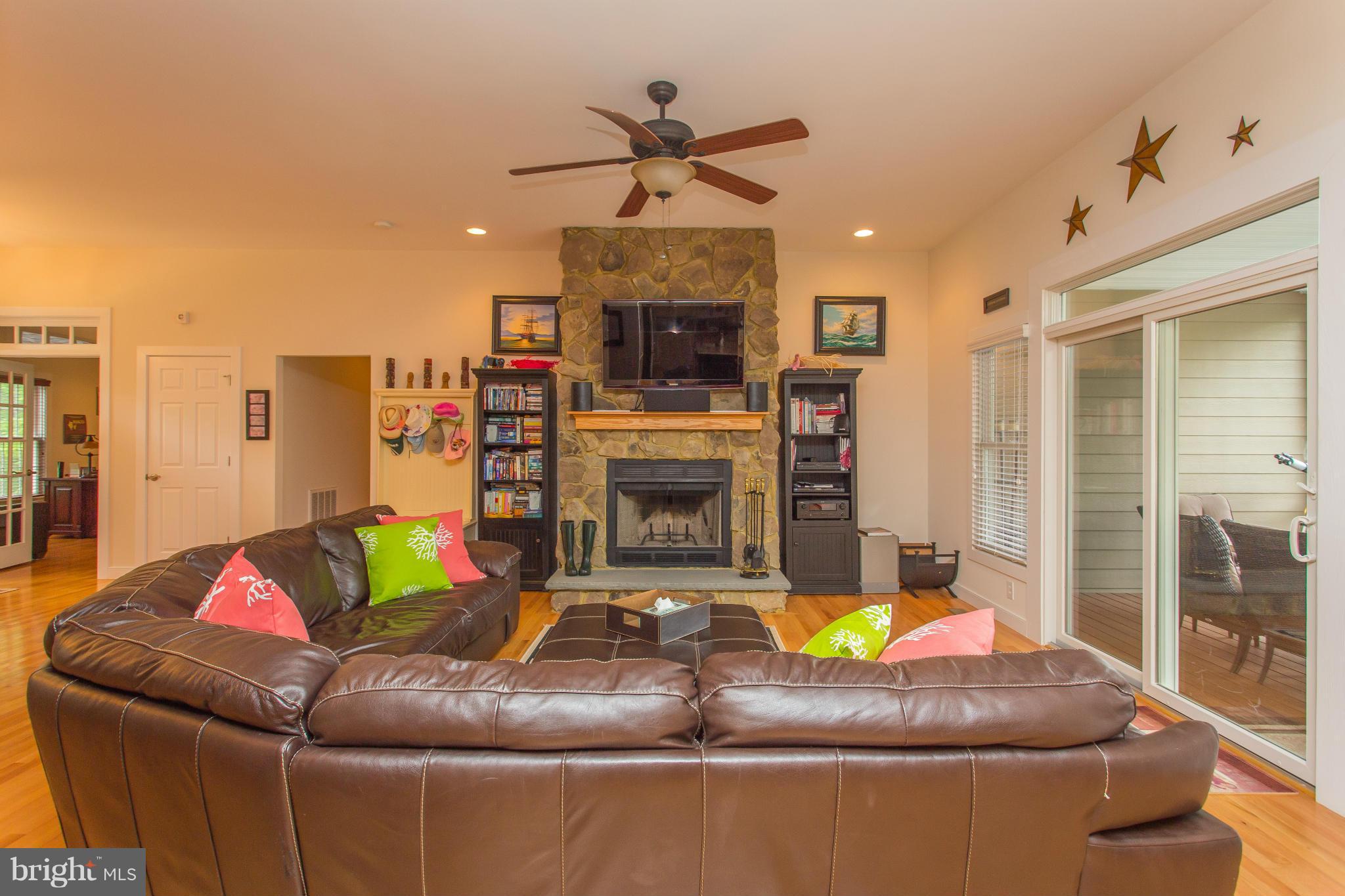 THE WATERS - Residential