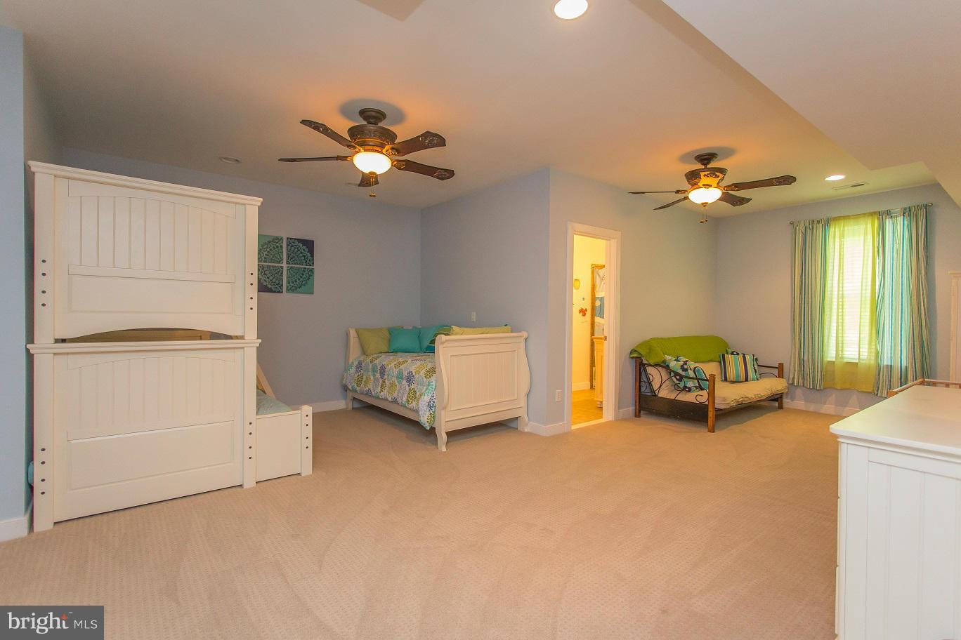 THE WATERS - Residential