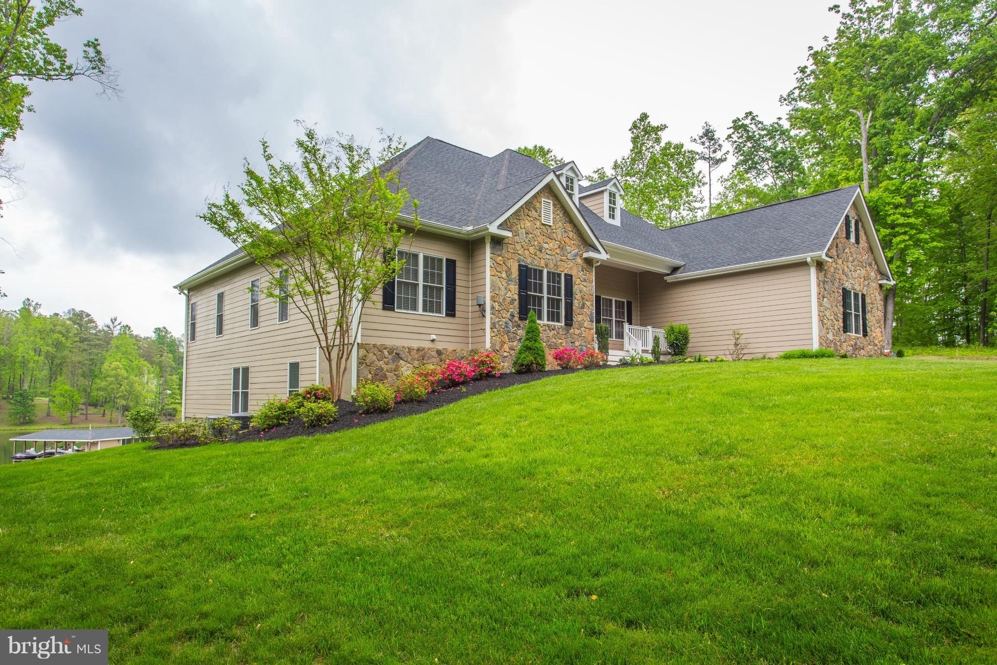 THE WATERS - Residential