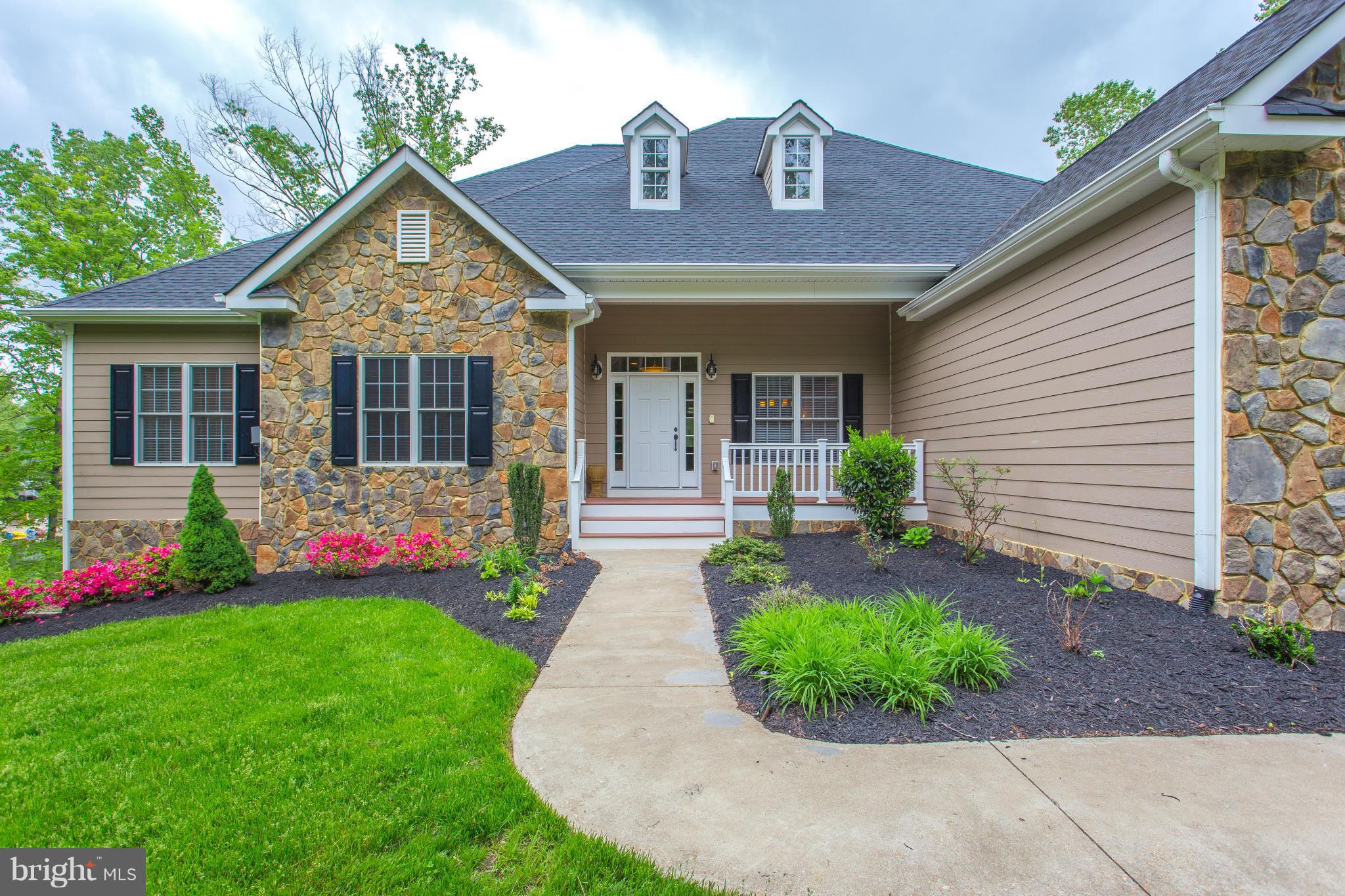 THE WATERS - Residential