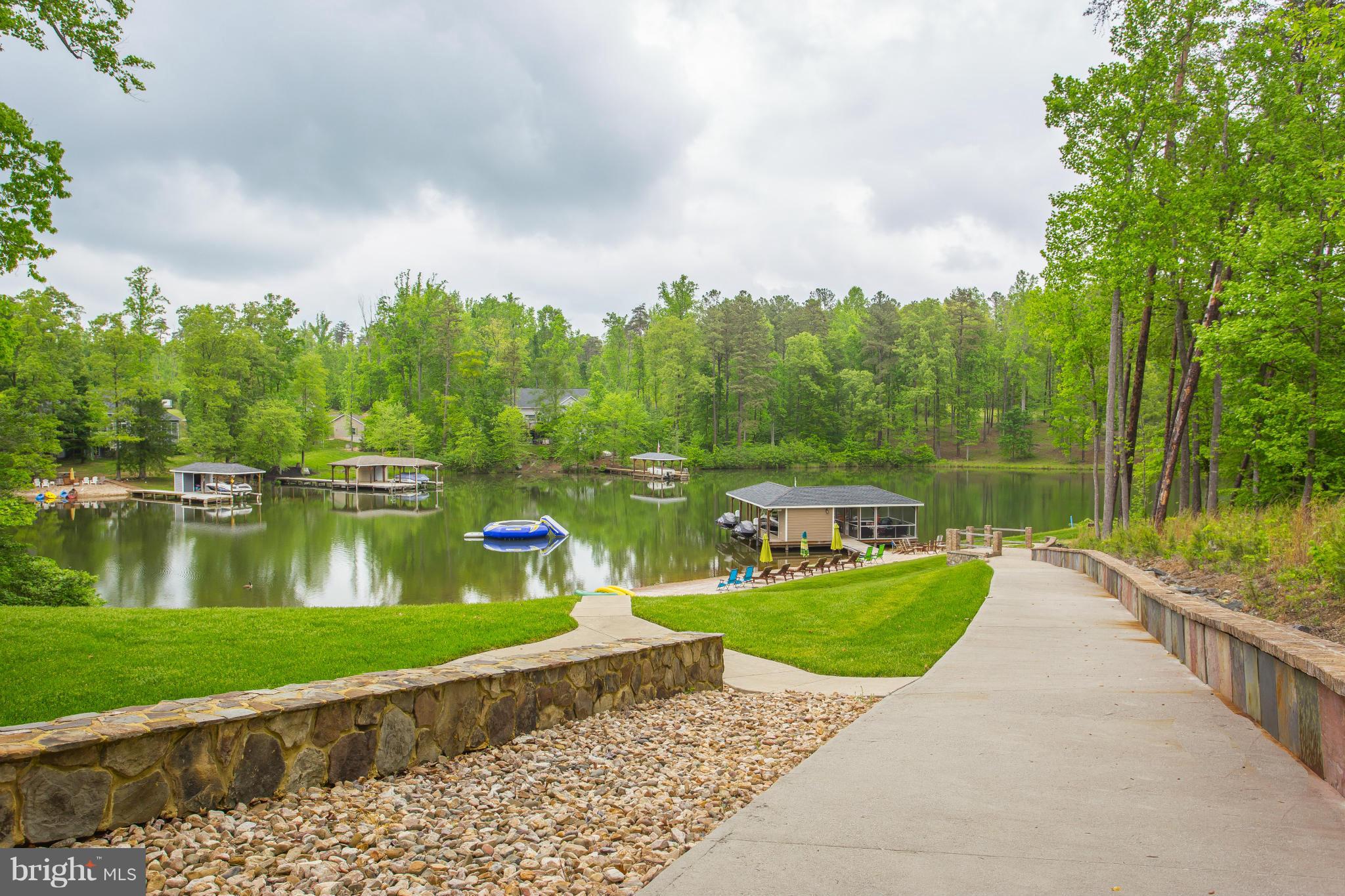 THE WATERS - Residential