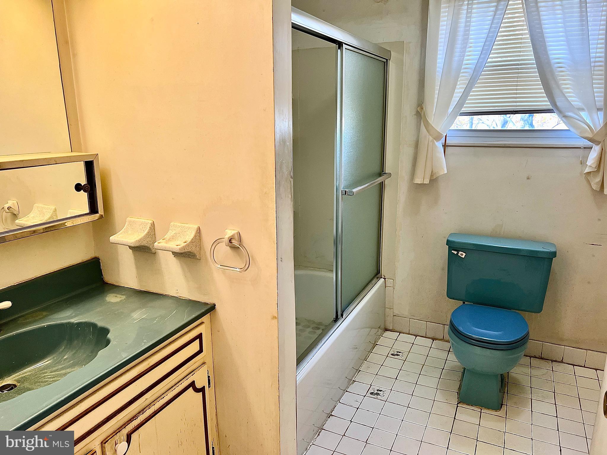 ENGLEWOOD - Residential