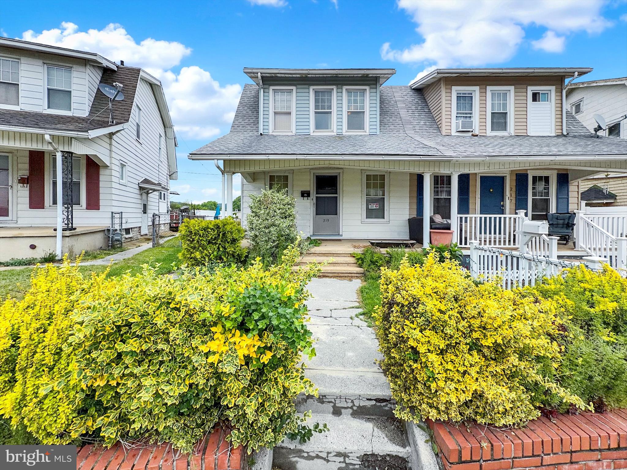 ALLEN FIELD - Residential