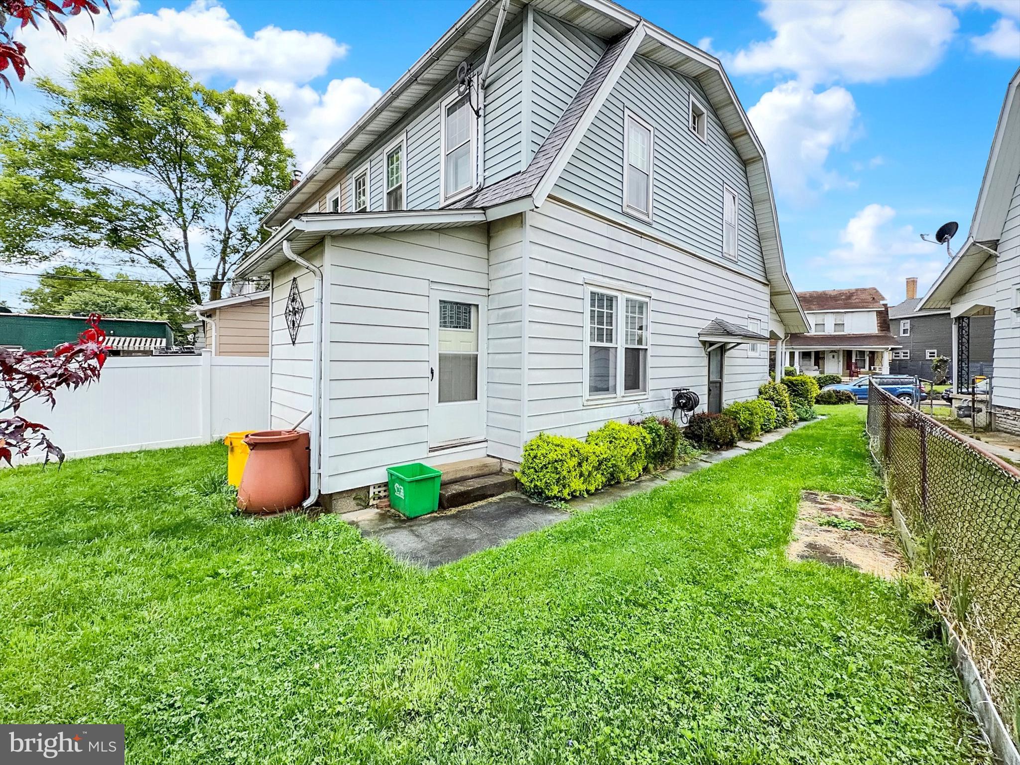 ALLEN FIELD - Residential