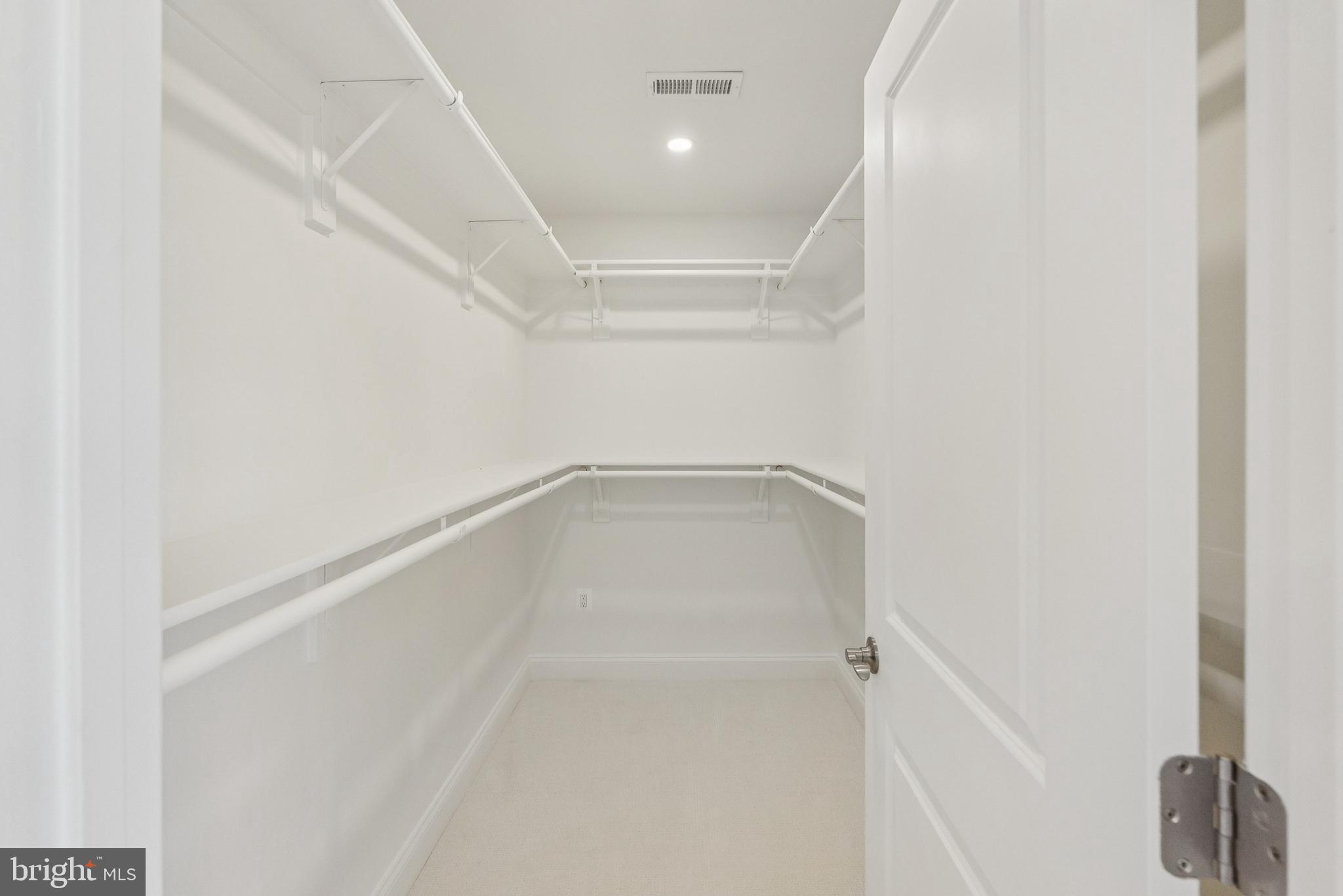 DOUGLAS PARK - Residential