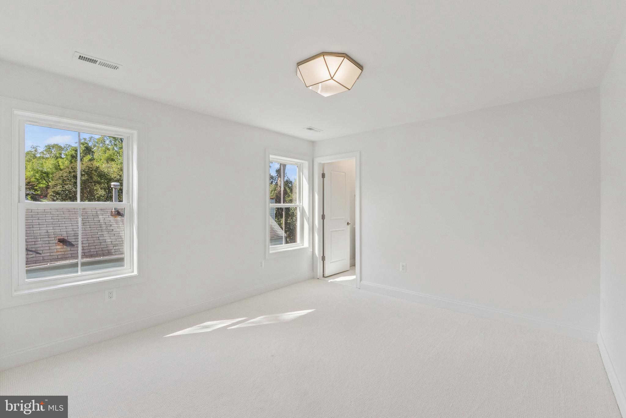 DOUGLAS PARK - Residential