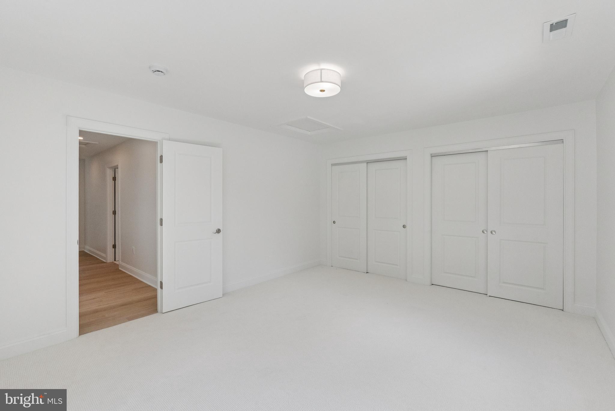 DOUGLAS PARK - Residential