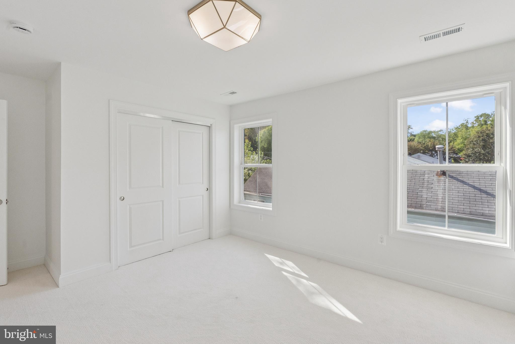 DOUGLAS PARK - Residential